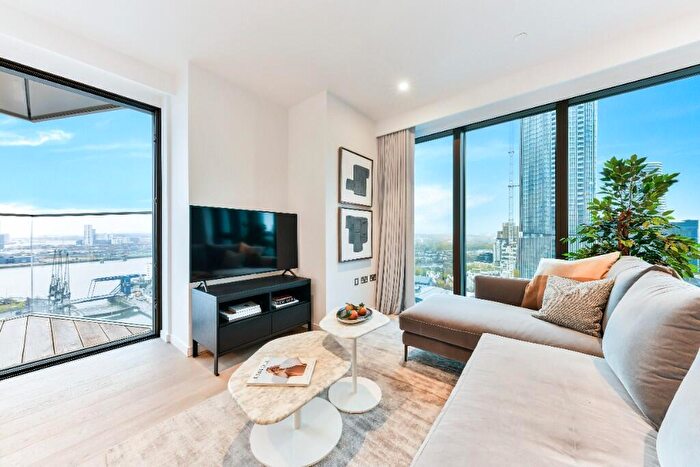 1 Bedroom Apartment To Rent In George Street, London, E14