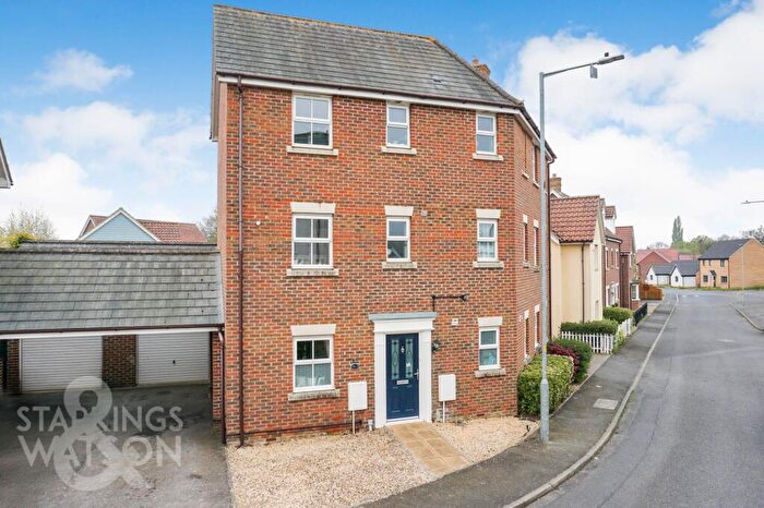 4 Bedroom Detached House For Sale In Lavender Road, Wymondham, Norwich, NR18