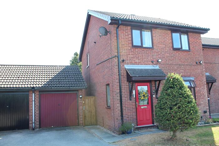 3 Bedroom Semi Detached House For Sale In School Close, Westhouses, Alfreton, Derbyshire., DE55