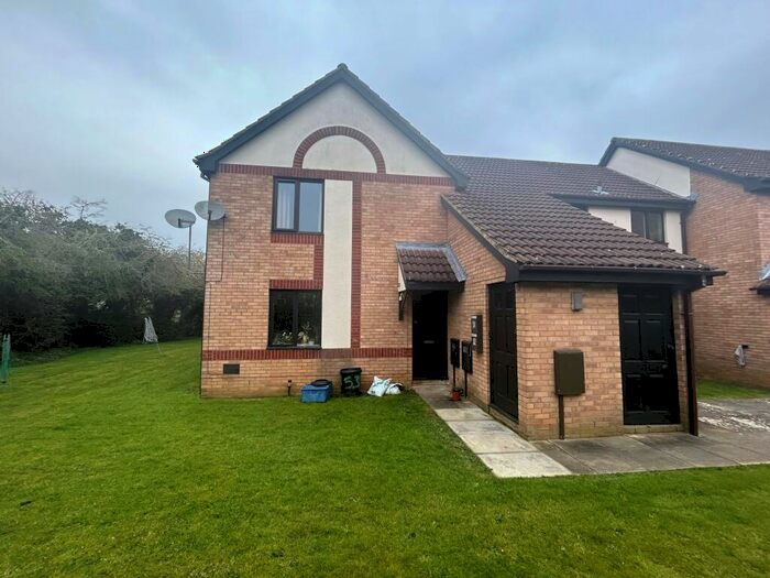 1 Bedroom Maisonette To Rent In Walnut Tree, MK7