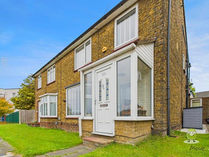 4 Bedroom Semi Detached House For Sale In Or Bedroom? Your Choice!, ME8