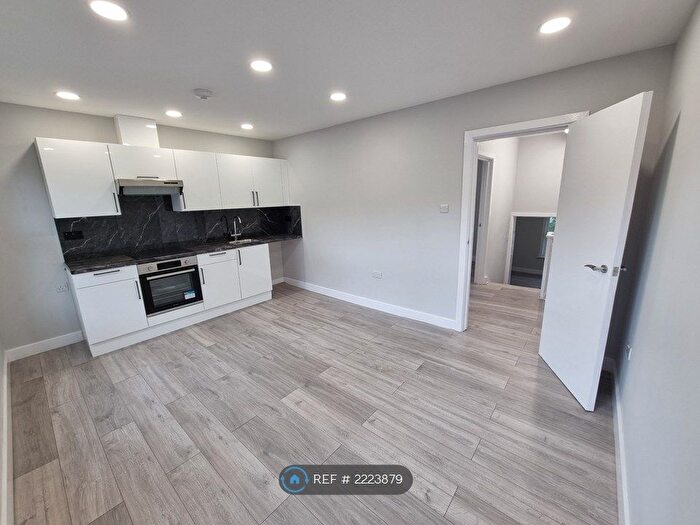 2 Bedroom Flat To Rent In Philip Lane, London, N15