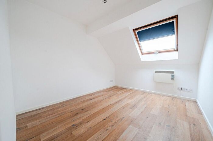 1 Bedroom Flat To Rent In Atlantic Close, Southampton, Hampshire, SO14