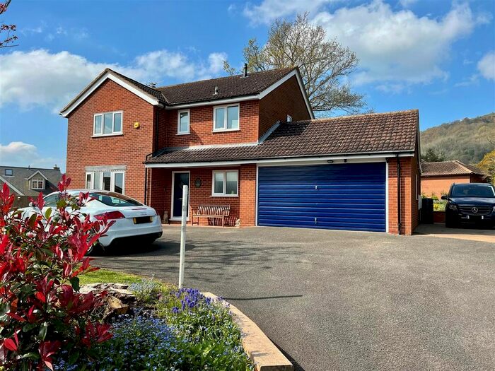 4 Bedroom Detached House For Sale In Yew Tree Lane, Malvern, WR14