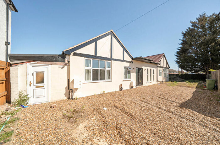 5 Bedroom Bungalow For Sale In Preston Hill, Harrow, HA3