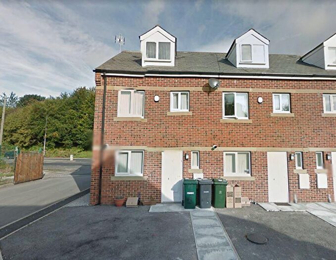 3 Bedroom Terraced House To Rent In Springs Meadow, Bradford, West Yorkshire, BD8