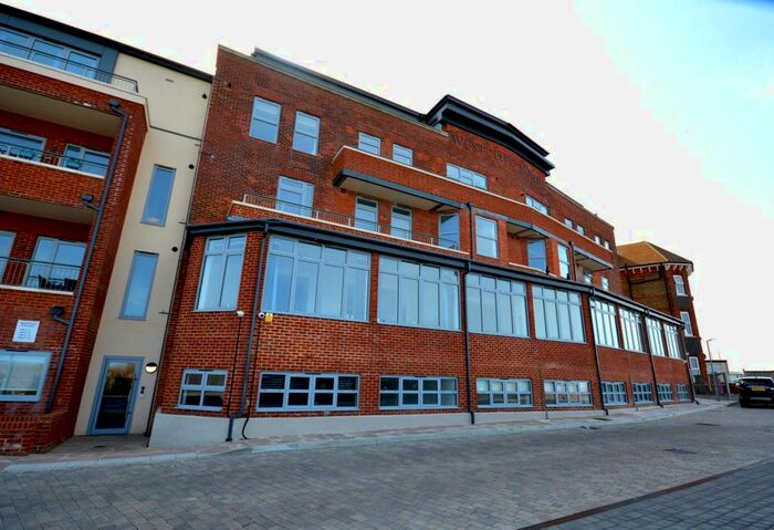 2 Bedroom Flat To Rent In Westcliff House, Sea Road, Westgate On Sea, CT8