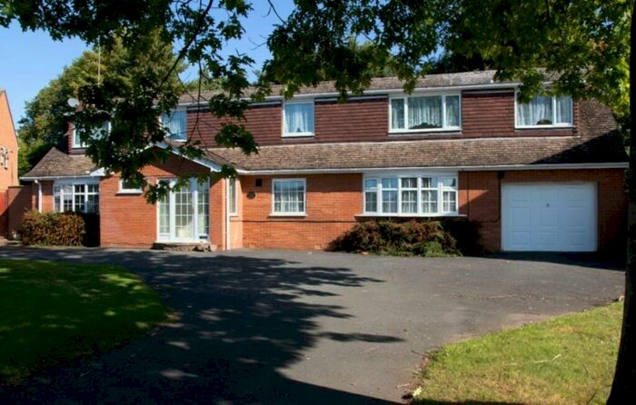 1 Bedroom Property To Rent In Room, Old Mill Avenue, CV4