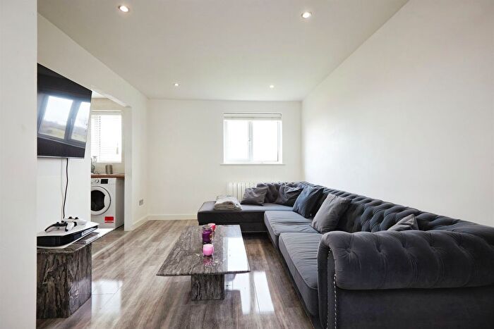 1 Bedroom Flat For Sale In Blackmore Road, Shaftesbury, SP7