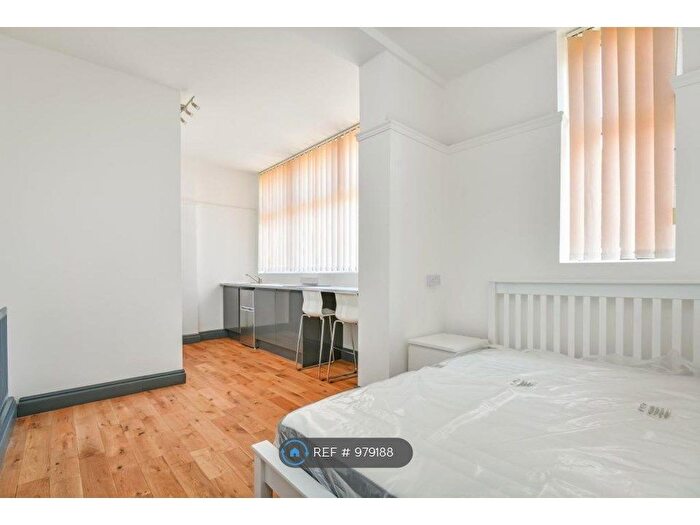 Studio To Rent In King Amp; Queen Street, London, SE17
