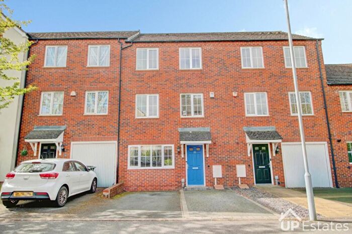 4 Bedroom Terraced House For Sale In Himbleton Drive, Binley, Coventry, CV3