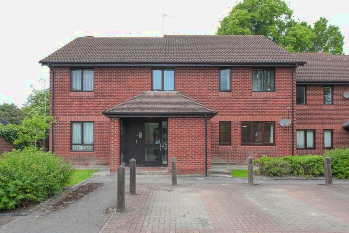 Studio To Rent In Worcester Drive, Didcot, OX11