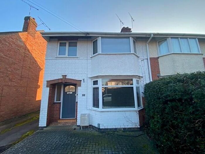 3 Bedroom Semi Detached House For Sale In Fareham Avenue, Rugby, CV22