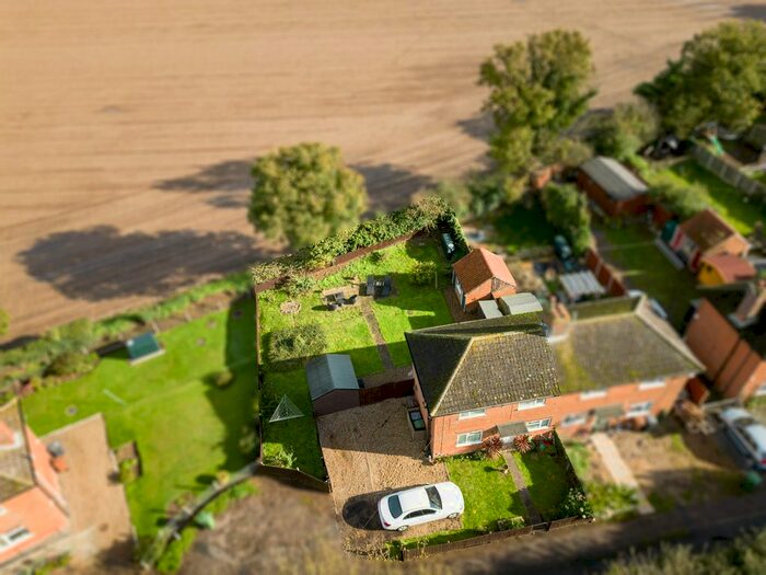 3 Bedroom Semi-Detached House For Sale In Croft Hill, Stokesby, Great Yarmouth, NR29