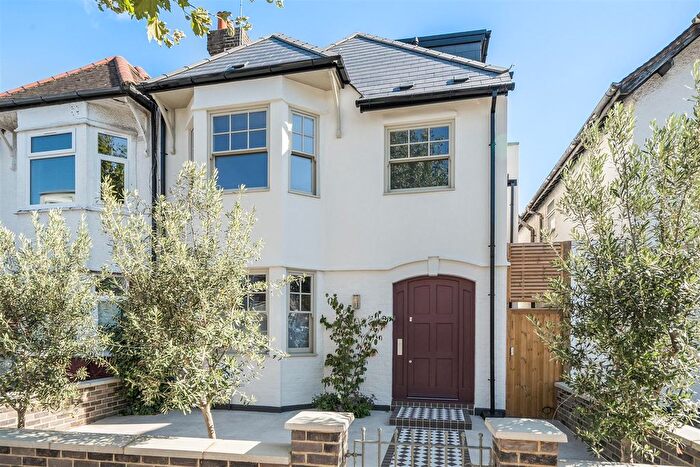 5 Bedroom Property For Sale In Melrose Avenue, London, NW2