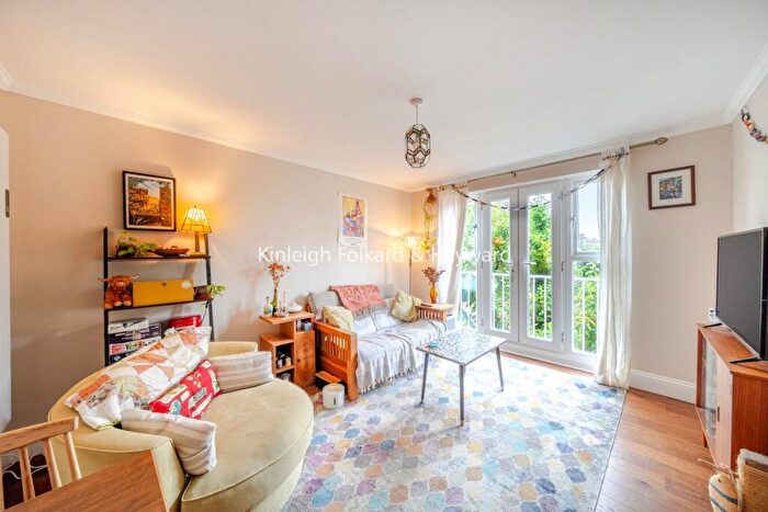 1 Bedroom Flat For Sale In Colney Hatch Lane, London, N10