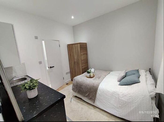 Studio To Rent In Mount Drive, Wembley, HA9