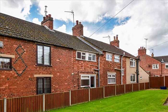2 Bedroom Terraced House For Sale In Harrowick Lane, Earls Barton, NN6