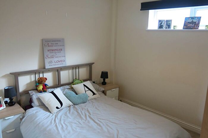2 Bedroom Flat To Rent In Bishop`S Rest, Bristol, BS39