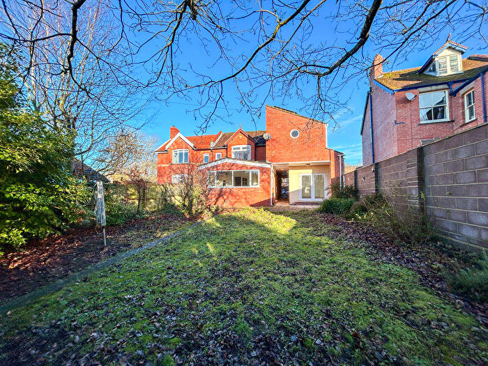 5 Bedroom Semi-Detached House To Rent In North Road, Wells, BA5