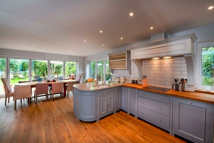 4 Bedroom Detached House To Rent In Rolls Lane Holyport, SL6