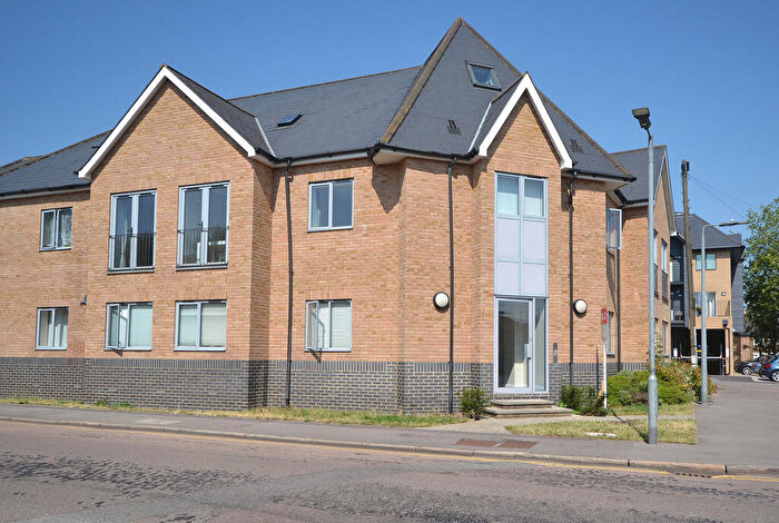2 Bedroom Apartment For Sale In Forest Court, Hemnall Street, Epping, CM16