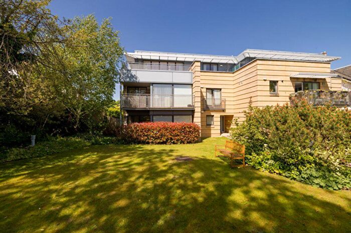 3 Bedroom Flat For Sale In / Dovecot Road, Edinburgh, EH12