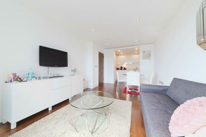 1 Bedroom Apartment To Rent In Duckman Tower, Lincoln Plaza, Canary Wharf, London, E14