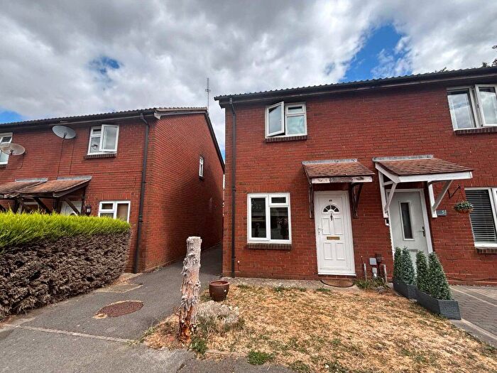 2 Bedroom Semi Detached House To Rent In Blackdown Way, Thatcham, RG19