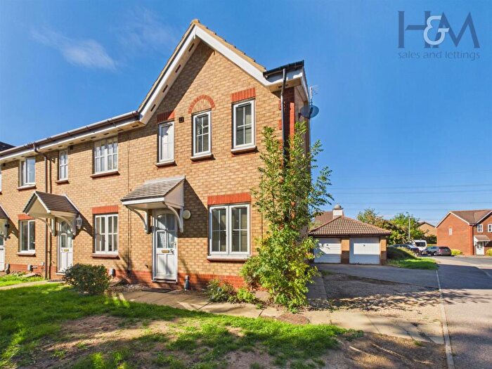 3 Bedroom Semi Detached House For Sale In Tamar Close, Stevenage, SG1