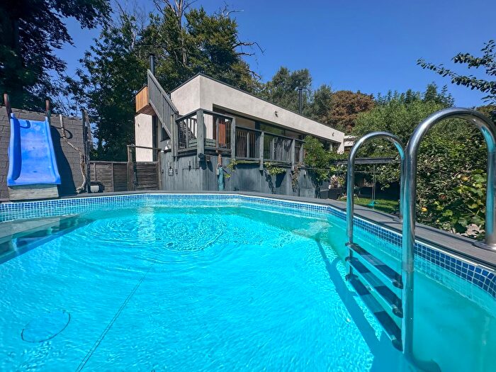 4 Bedroom Flat To Rent In Ferry Lane, Wraysbury, Staines-Upon-Thames, TW19