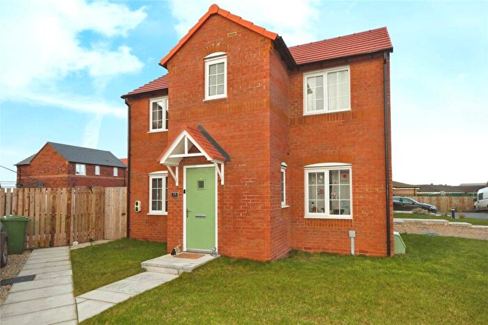 3 Bedroom Semi-Detached House For Sale In Hawthorn Close, Boston, Lincolnshire, PE21
