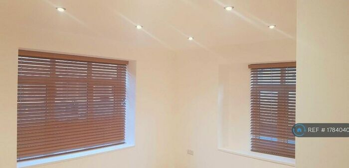 2 Bedroom Flat To Rent In Burlington Street, Weston-Super-Mare, BS23