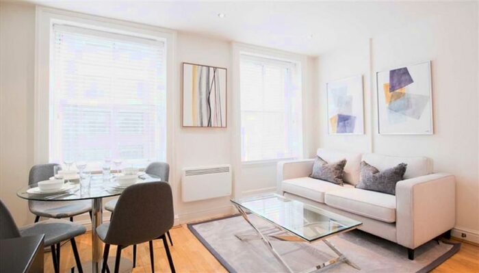 2 Bedroom Flat To Rent In Nottingham Place, Marylebone, London, W1U