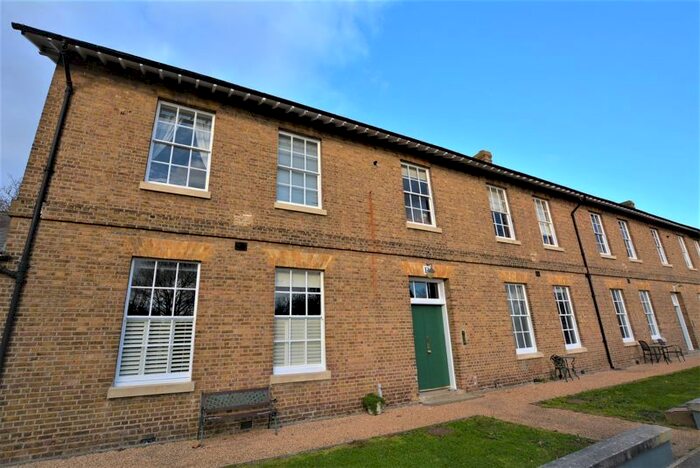 1 Bedroom Flat To Rent In Chapel Road, Shoeburyness, Southend-On-Sea, SS3