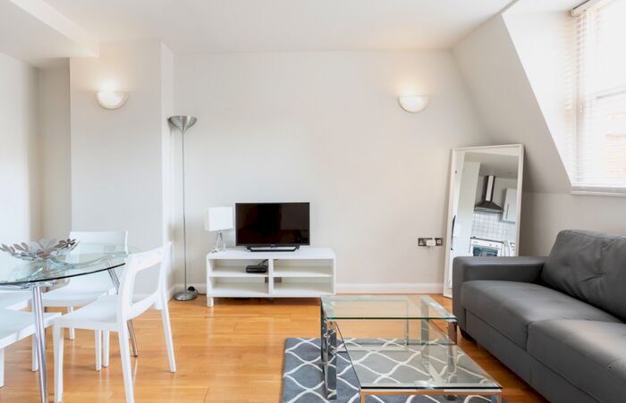 1 Bedroom House To Rent In Chamber Street, London, London, EC4M