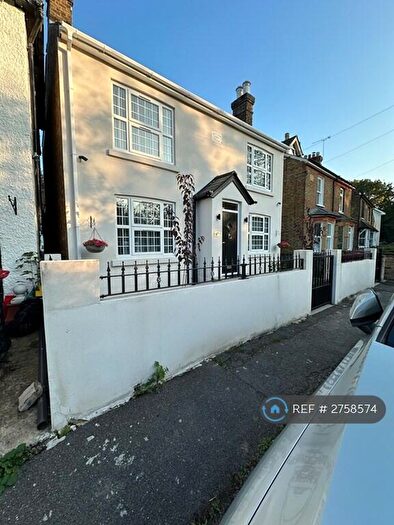 3 Bedroom Detached House To Rent In The Myrke, Datchet, Slough, SL3