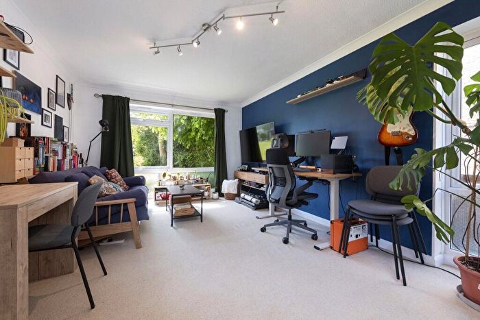 1 Bedroom Apartment For Sale In Mulgrave Road, Sutton, Surrey, SM2