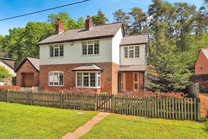 5 Bedroom Detached House For Sale In Woodlands Road, Ashurst, Hampshire, SO40