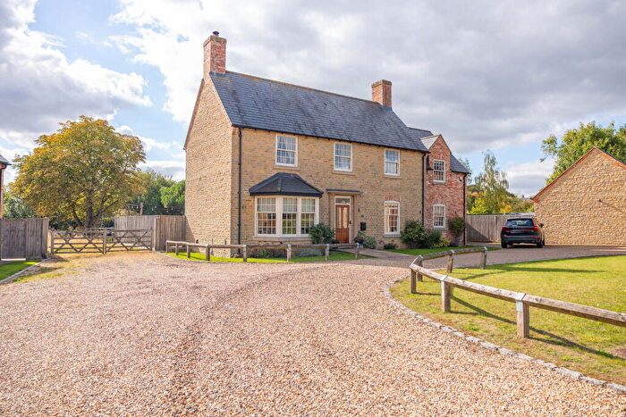 5 Bedroom Detached House For Sale In Lumber Lane, Paulerspury, Towcester, NN12