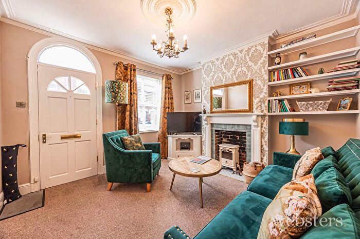 3 Bedroom Terraced House For Sale In Warwick Street, Norwich, NR2