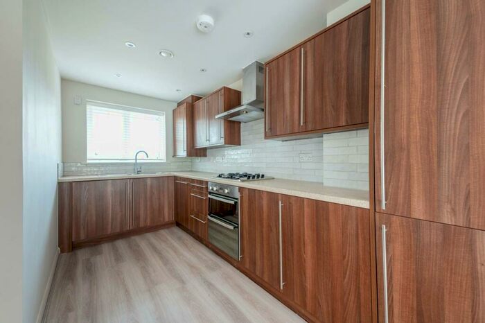 3 Bedroom Terraced House To Rent In Metcalfe Avenue, Carshalton Beeches, Carshalton, SM5