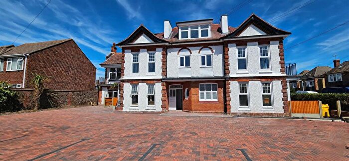 1 Bedroom Flat To Rent In Swinburne Avenue, Broadstairs, CT10