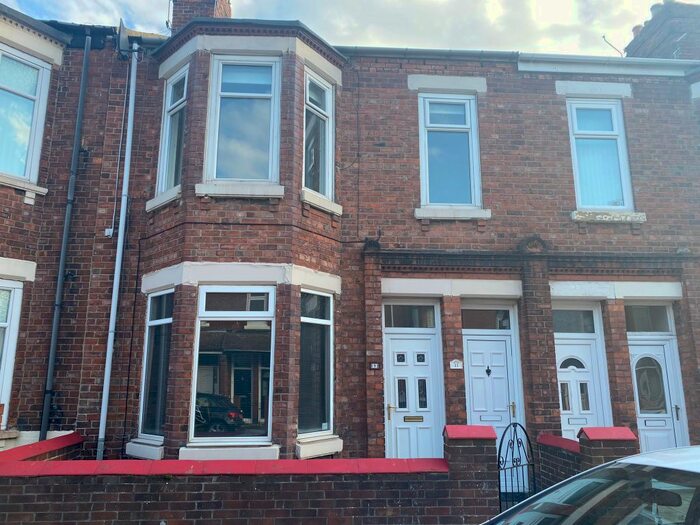 3 Bedroom Flat To Rent In Lyndhurst Street, South Shields, NE33