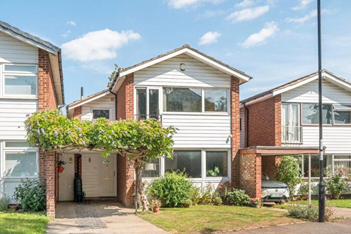 4 Bedroom Detached House For Sale In Heathlee Road, Blackheath, London, SE3