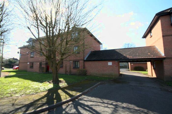 Studio To Rent In Vicarage Way, Colnbrook, Slough, SL3