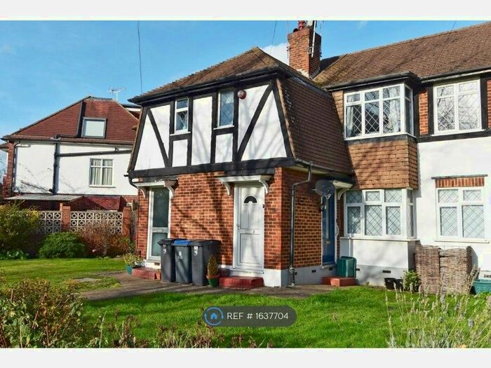 2 Bedroom Maisonette To Rent In Tudor Drive, Kingston Upon Thames, KT2