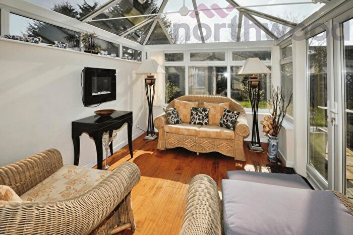 3 Bedroom Detached House For Sale In Wroxham Road, Sprowston Norwich, NR7