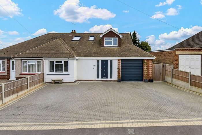 4 Bedroom Semi-Detached House For Sale In St. Johns Road, Higham, Kent., ME3