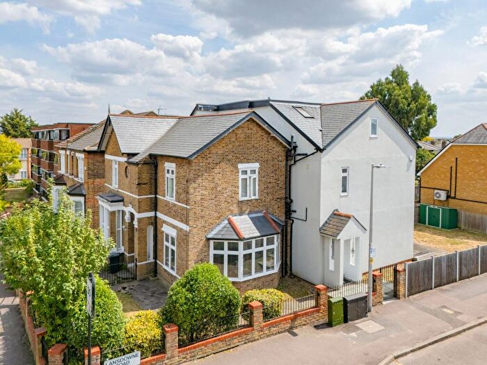 3 Bedroom Semi-Detached House For Sale In Lansdowne Road, South Woodford, E18